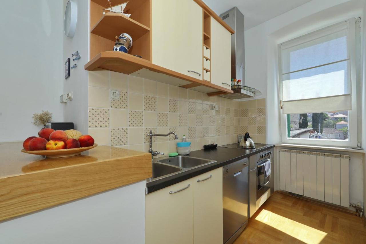 Lovely Rita'S Sibenik - Apartment City Center With Central Heating Bagian luar foto